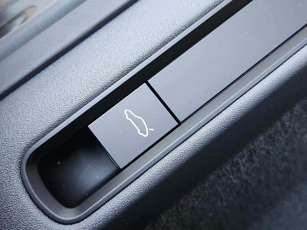 new 2026 Porsche 911 car, priced at $206,560