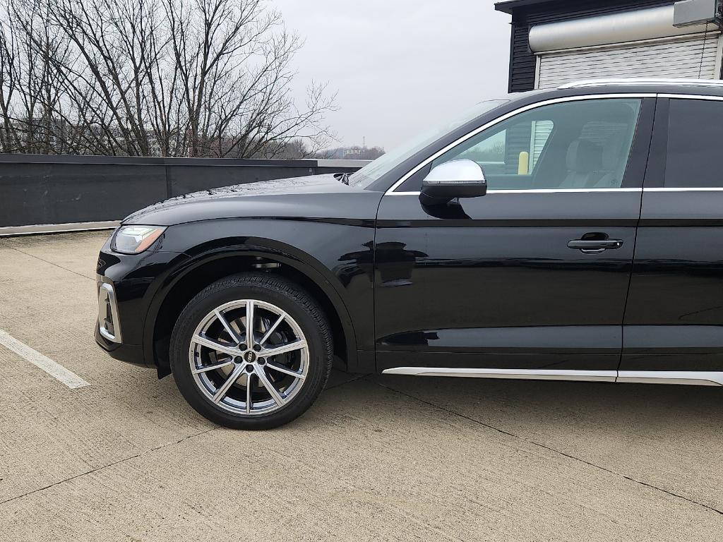 used 2022 Audi SQ5 car, priced at $35,909