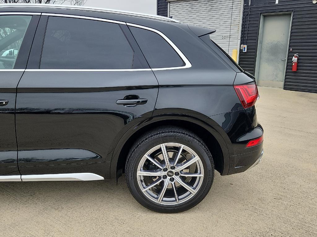 used 2022 Audi SQ5 car, priced at $35,909