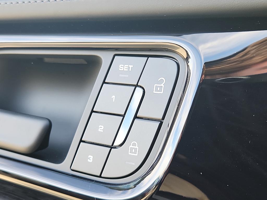 new 2026 Porsche Panamera car, priced at $149,700