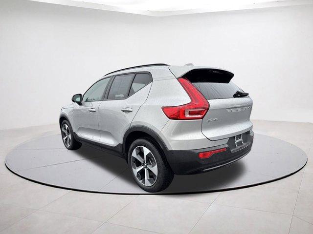 used 2025 Volvo XC40 car, priced at $32,614