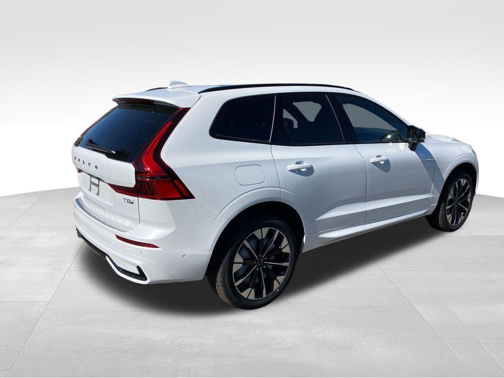 new 2026 Volvo XC60 Plug-In Hybrid car, priced at $71,203