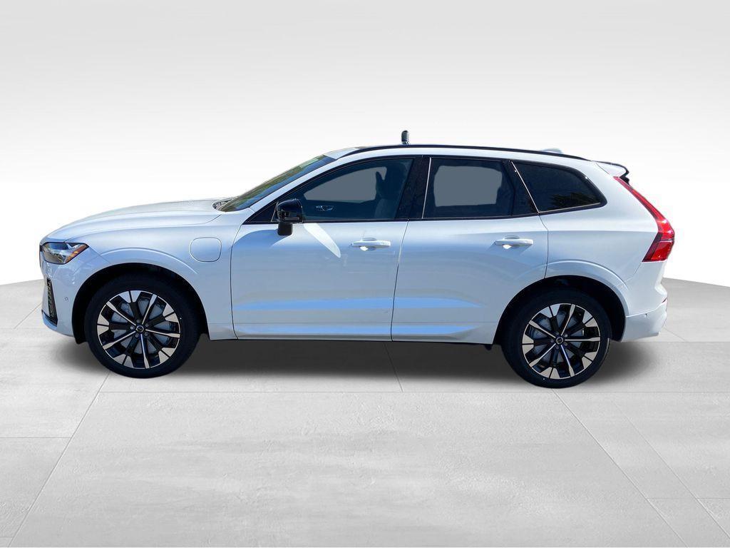 new 2026 Volvo XC60 Plug-In Hybrid car, priced at $71,203