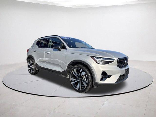 used 2025 Volvo XC40 car, priced at $33,900