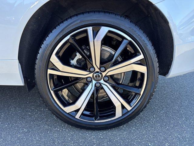 used 2024 Volvo XC60 Recharge Plug-In Hybrid car, priced at $50,995