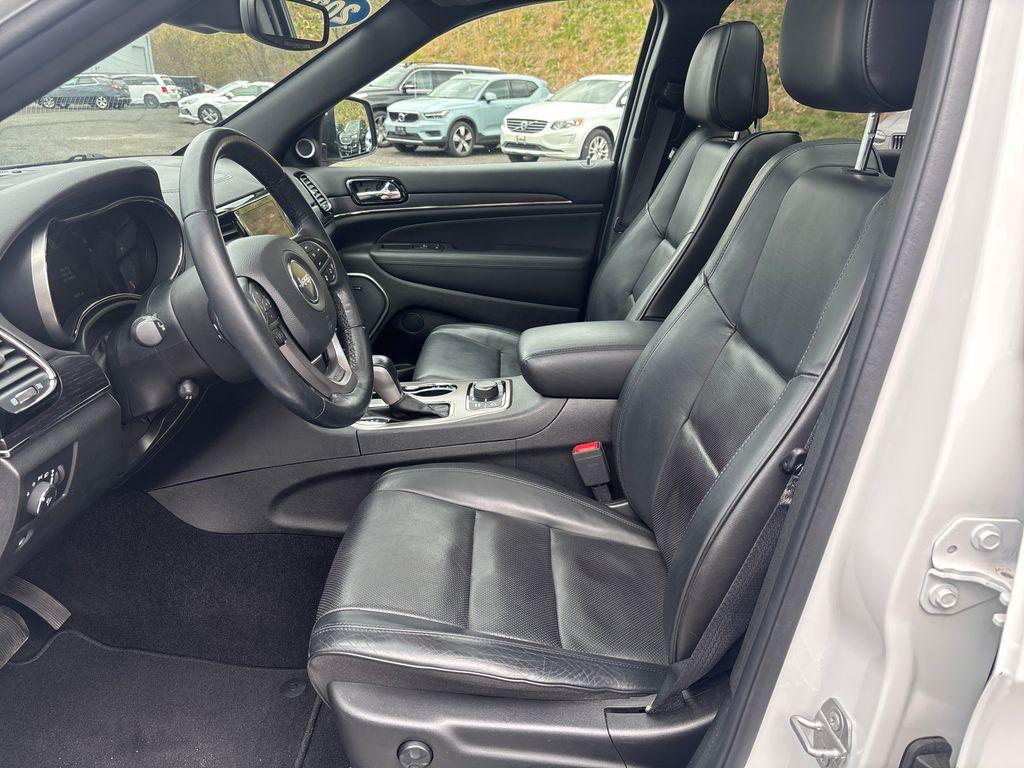 used 2021 Jeep Grand Cherokee car, priced at $25,732