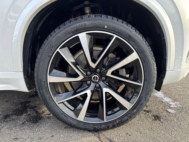 used 2020 Volvo XC90 car, priced at $26,129