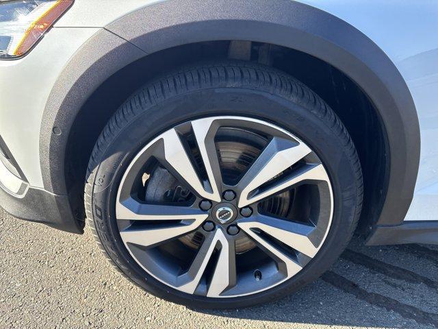 used 2023 Volvo V60 Cross Country car, priced at $34,888