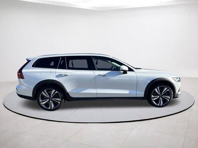 used 2023 Volvo V60 Cross Country car, priced at $34,888