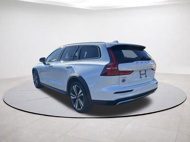 used 2023 Volvo V60 Cross Country car, priced at $34,888
