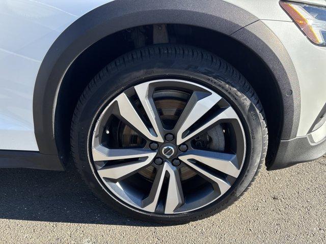 used 2023 Volvo V60 Cross Country car, priced at $34,888
