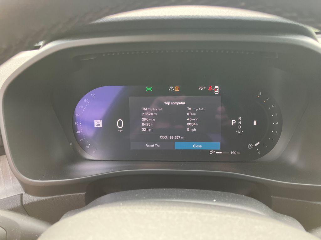 used 2024 Volvo XC40 car, priced at $31,894