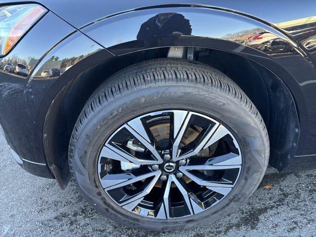 used 2025 Volvo XC60 car, priced at $32,582