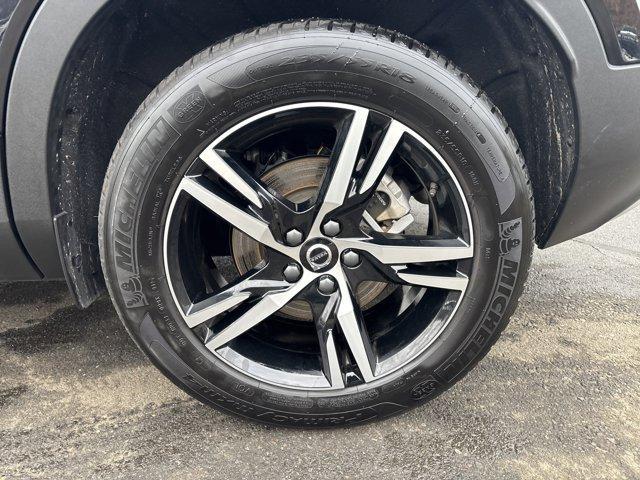 used 2025 Volvo XC40 car, priced at $31,900