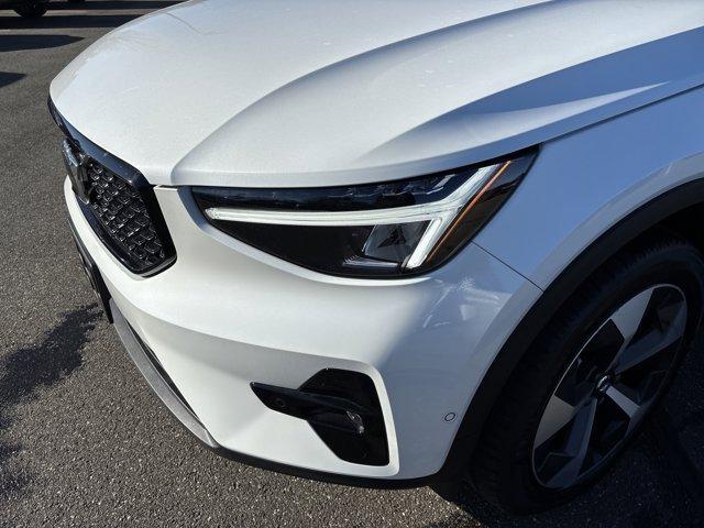 used 2025 Volvo XC40 car, priced at $33,538