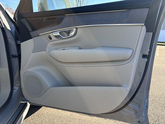 new 2026 Volvo XC90 car, priced at $69,901