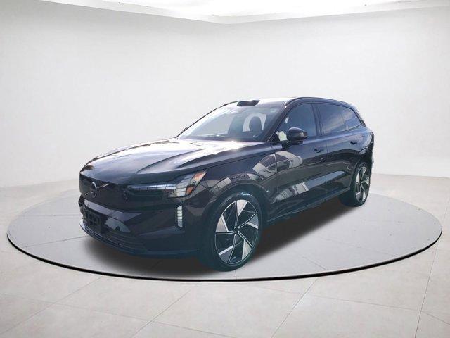 new 2025 Volvo EX90 car, priced at $95,140