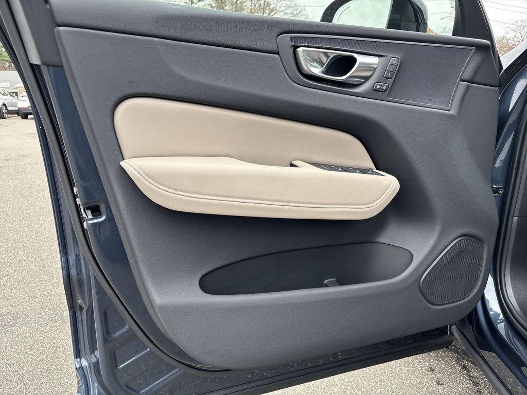 new 2026 Volvo XC60 car, priced at $55,783
