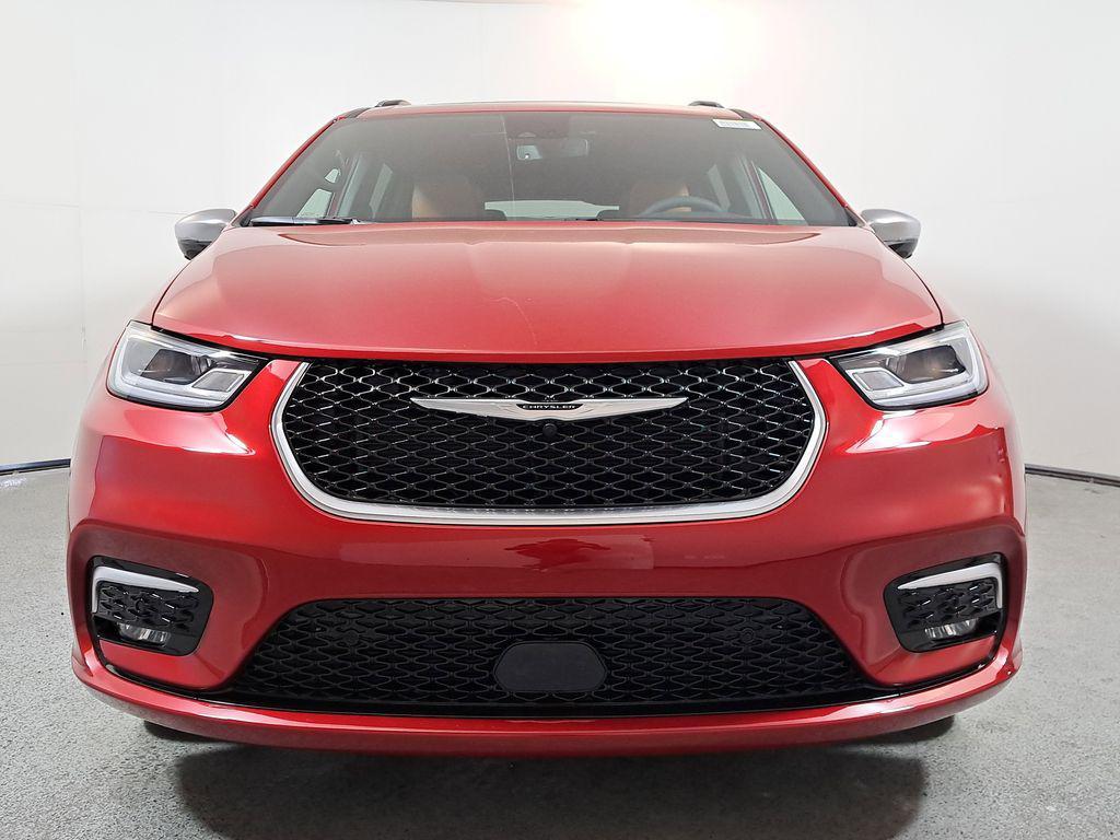 new 2026 Chrysler Pacifica car, priced at $52,095