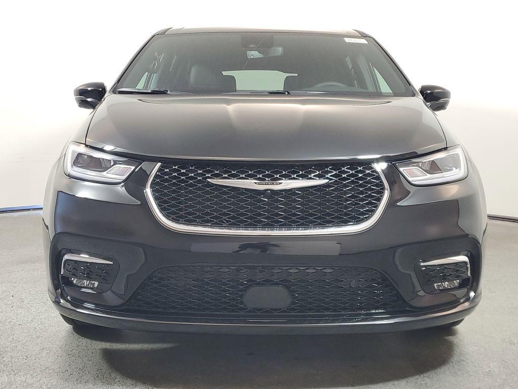 new 2026 Chrysler Pacifica car, priced at $39,371
