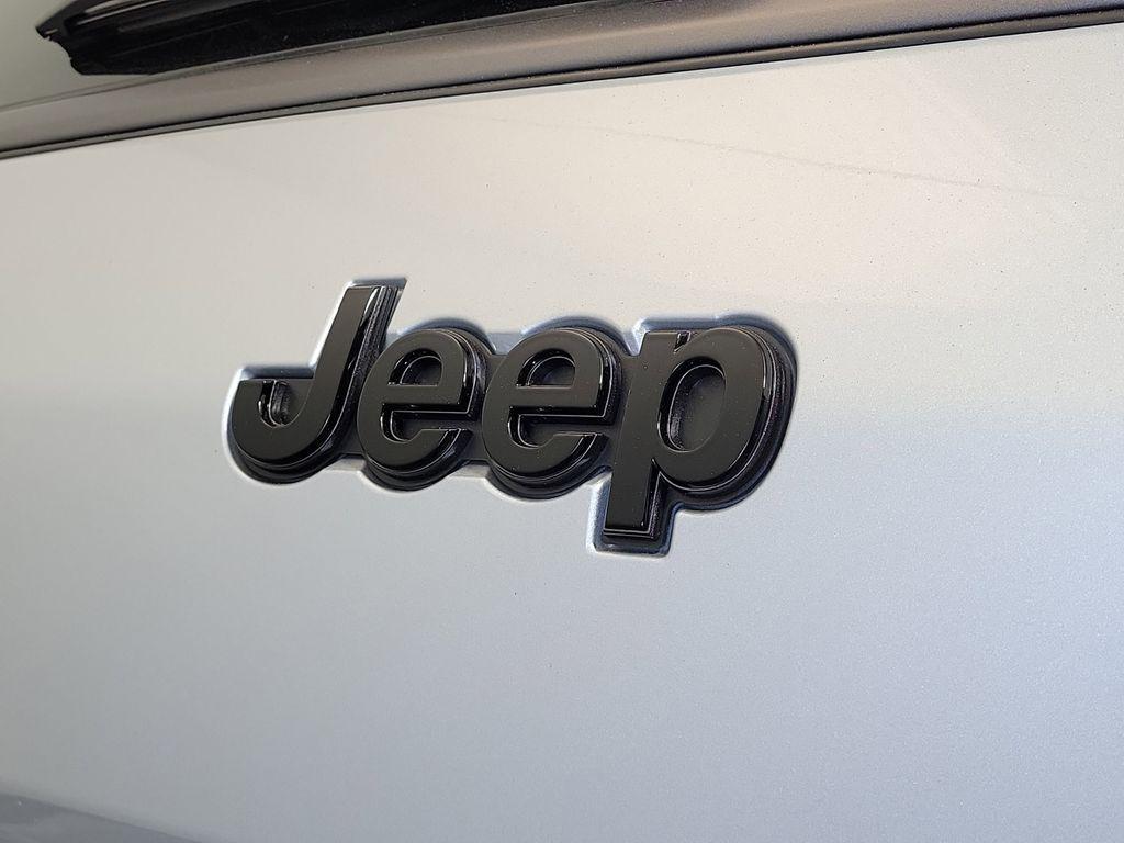 new 2026 Jeep Grand Cherokee L car, priced at $41,137