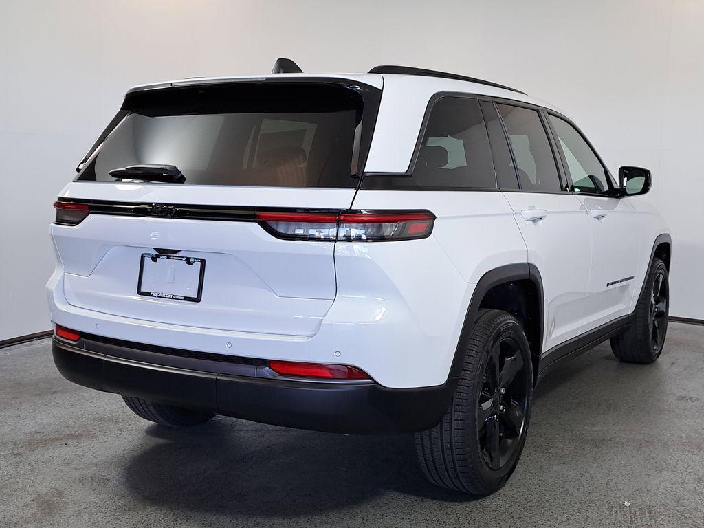 new 2026 Jeep Grand Cherokee car, priced at $44,626