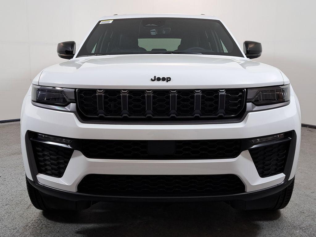 new 2026 Jeep Grand Cherokee car, priced at $44,626