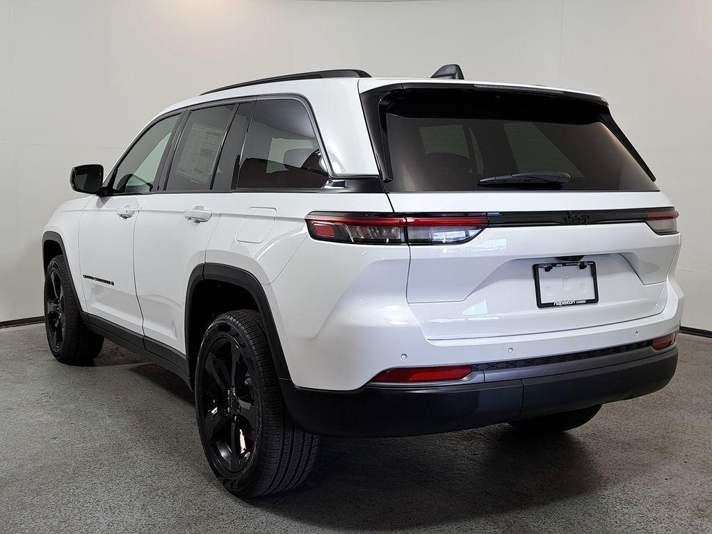 new 2026 Jeep Grand Cherokee car, priced at $44,626