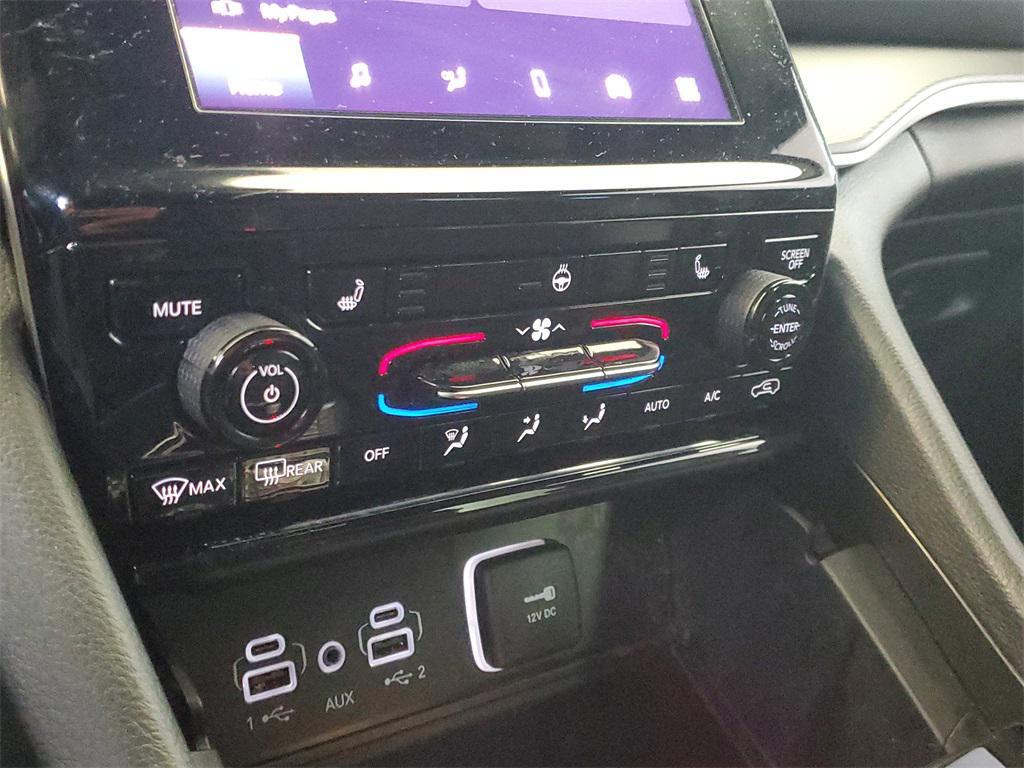 used 2025 Jeep Grand Cherokee L car, priced at $34,488