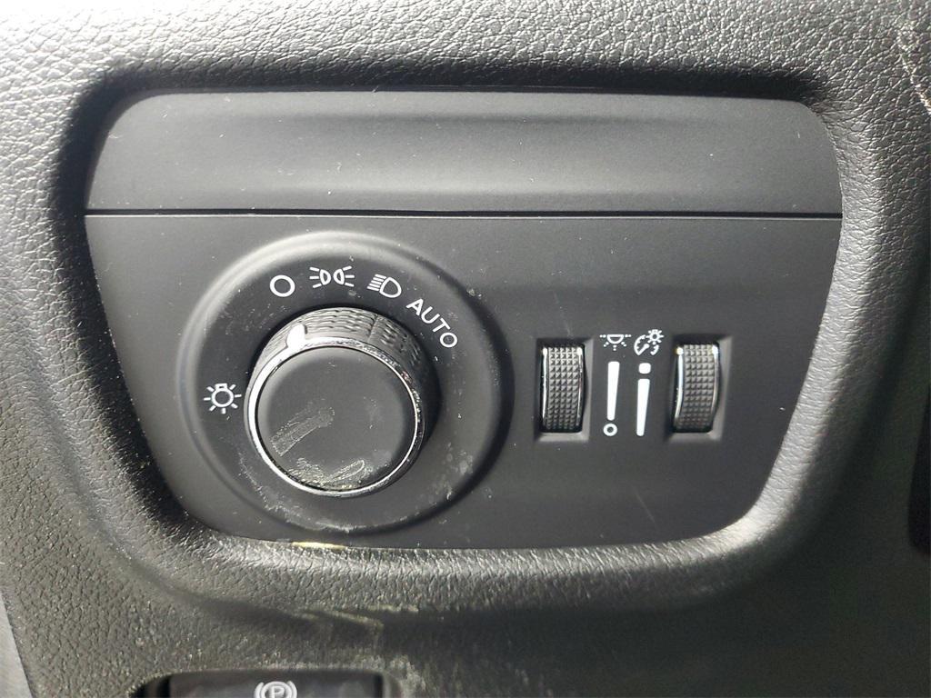 used 2025 Jeep Grand Cherokee L car, priced at $34,488