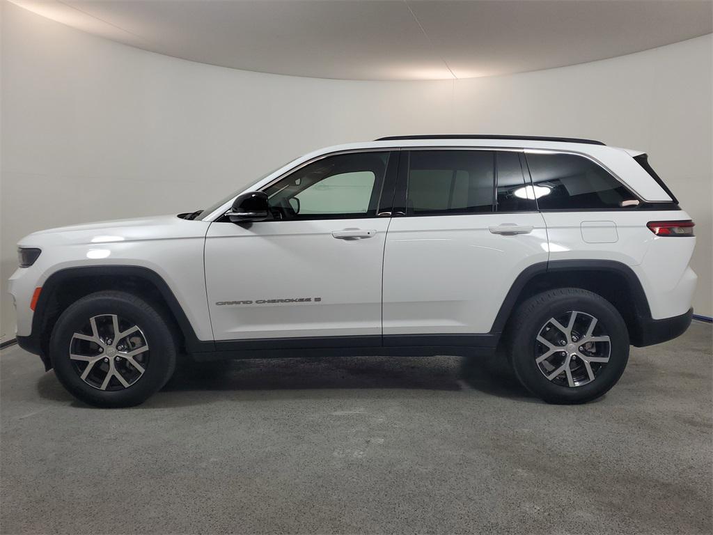 used 2025 Jeep Grand Cherokee car, priced at $35,988