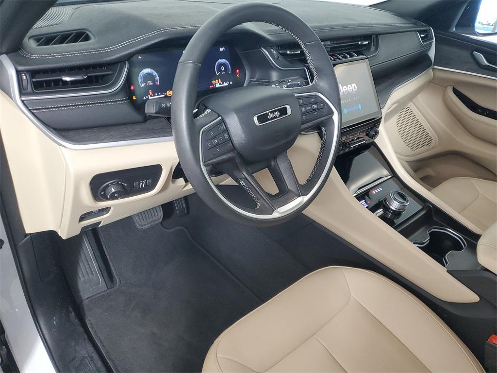 used 2025 Jeep Grand Cherokee car, priced at $35,988