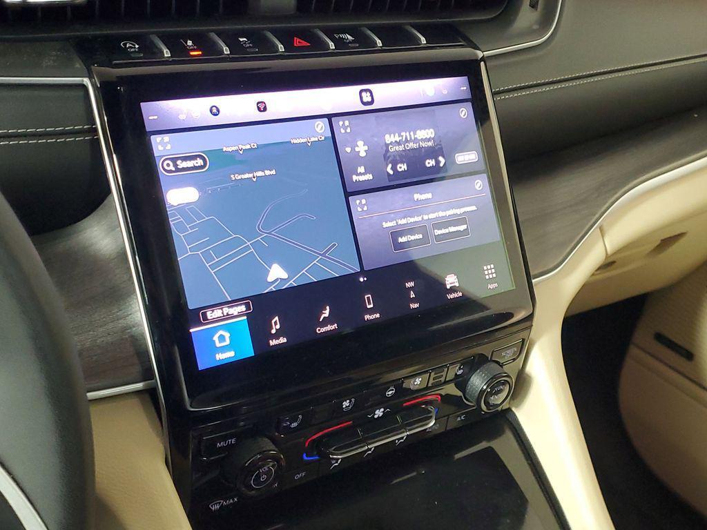 used 2025 Jeep Grand Cherokee car, priced at $37,288