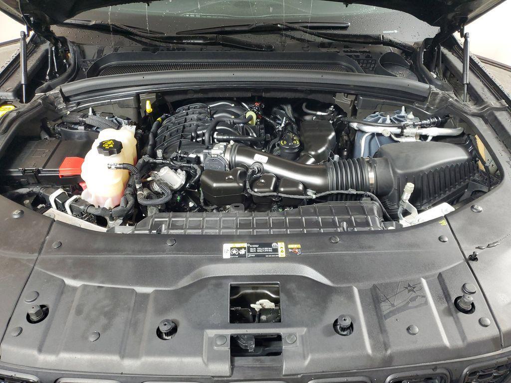 used 2025 Jeep Grand Cherokee car, priced at $37,288