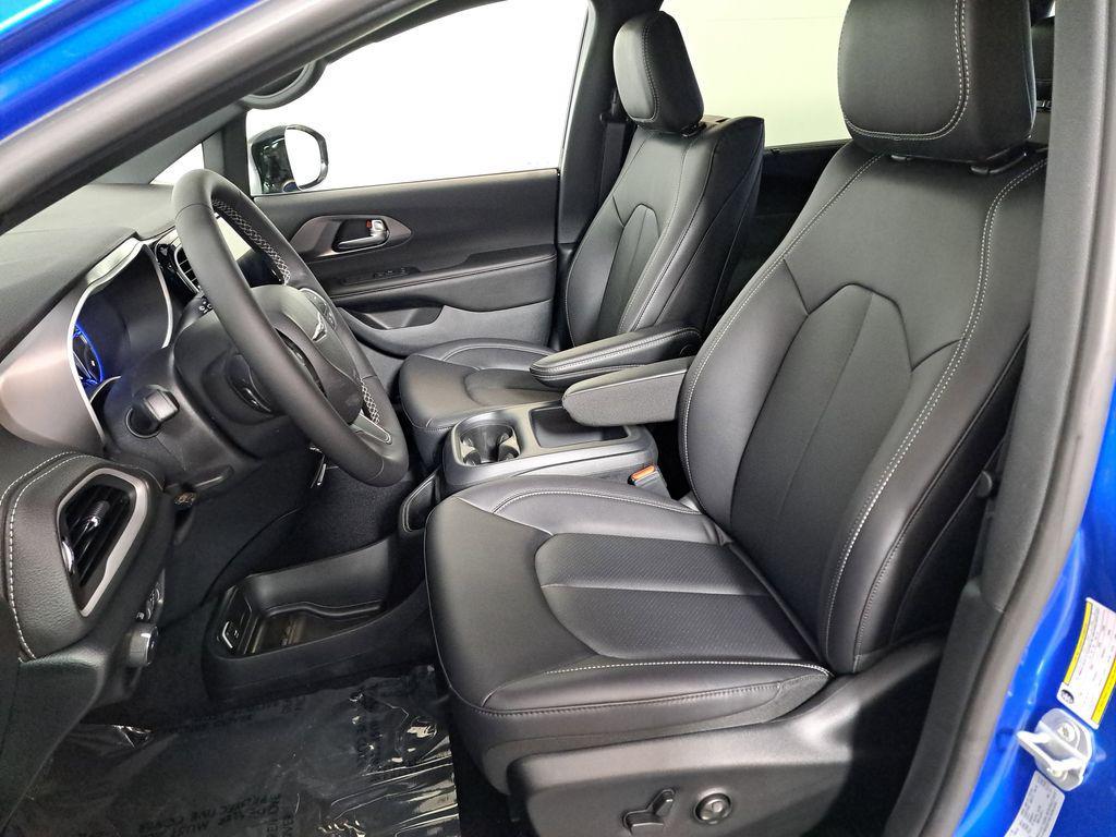 new 2026 Chrysler Pacifica car, priced at $42,797