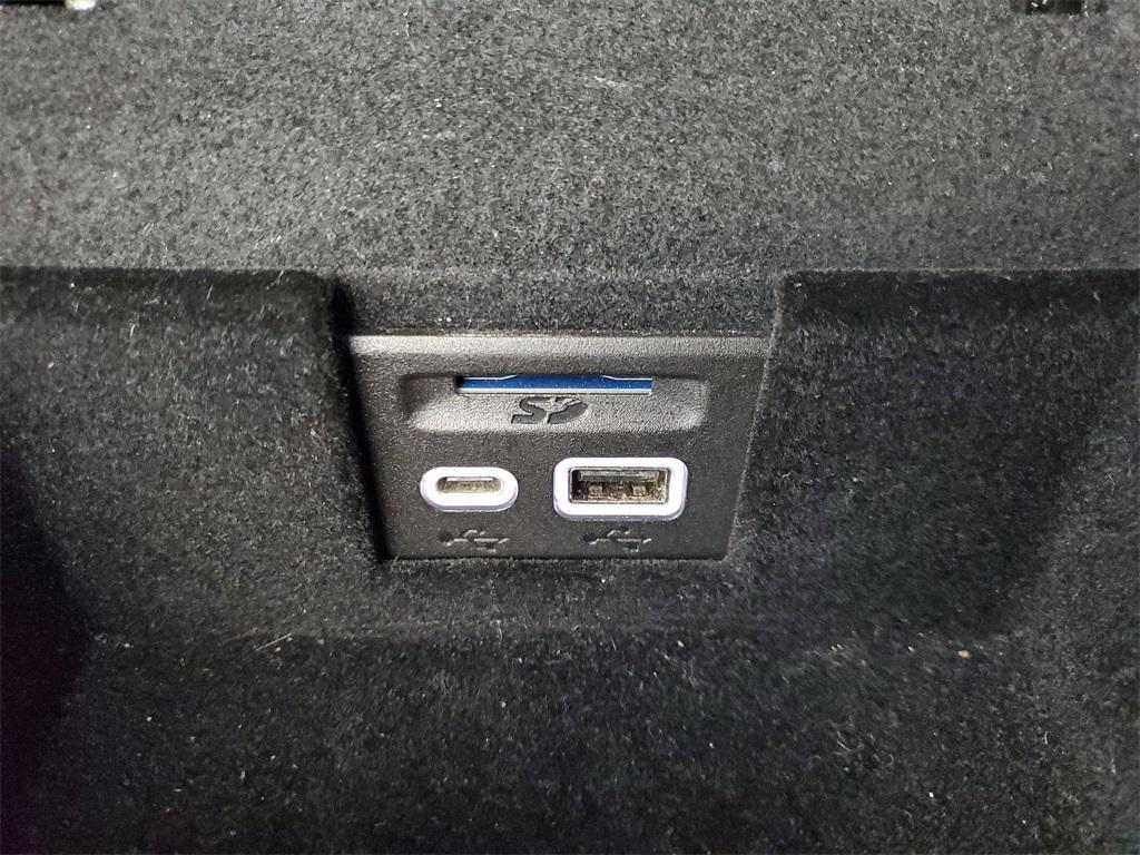 used 2023 Cadillac XT5 car, priced at $25,988