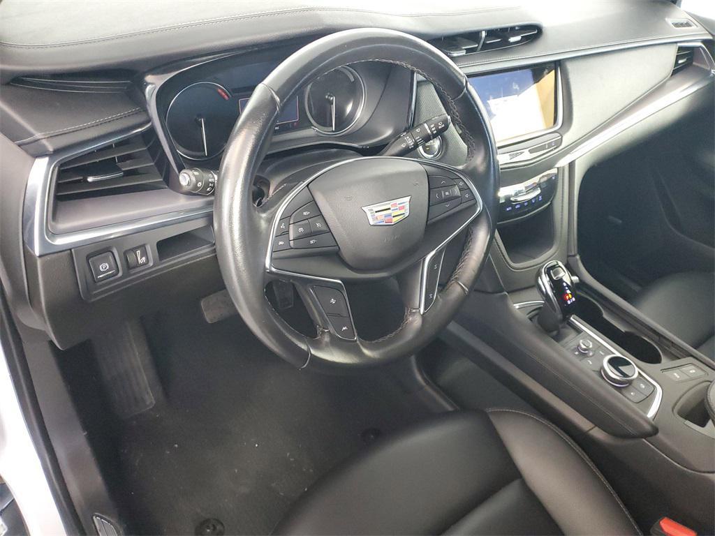 used 2023 Cadillac XT5 car, priced at $25,988