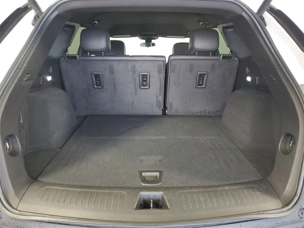 used 2023 Cadillac XT5 car, priced at $25,988