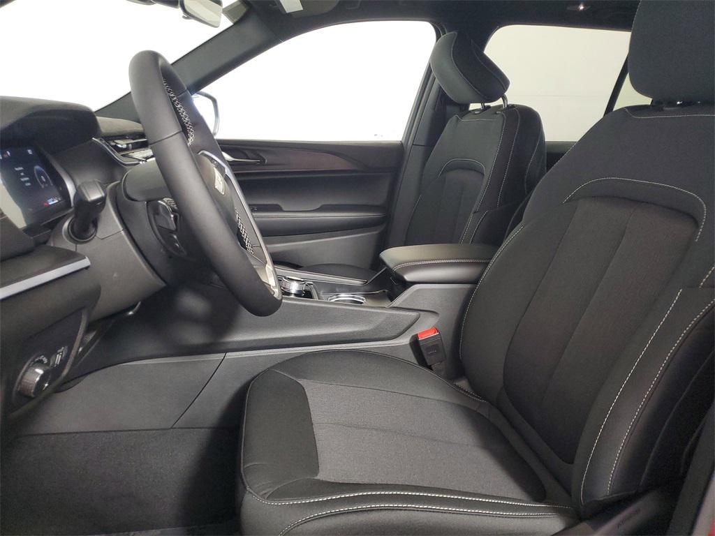 new 2025 Jeep Grand Cherokee car, priced at $35,203