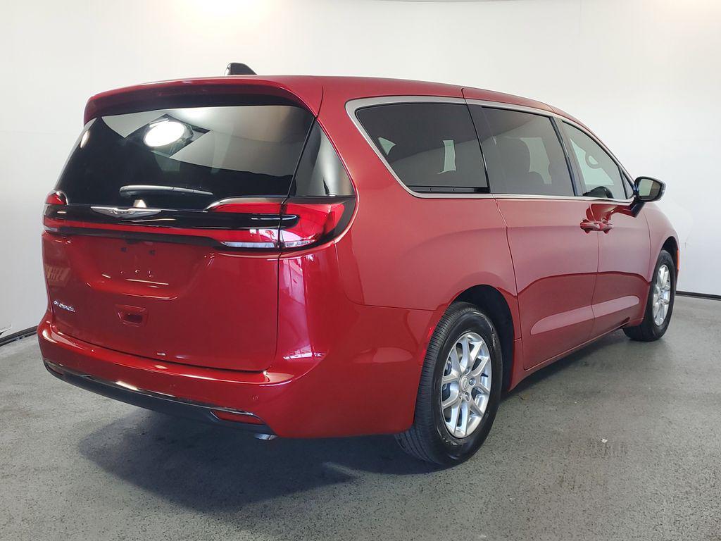 new 2026 Chrysler Pacifica car, priced at $39,821