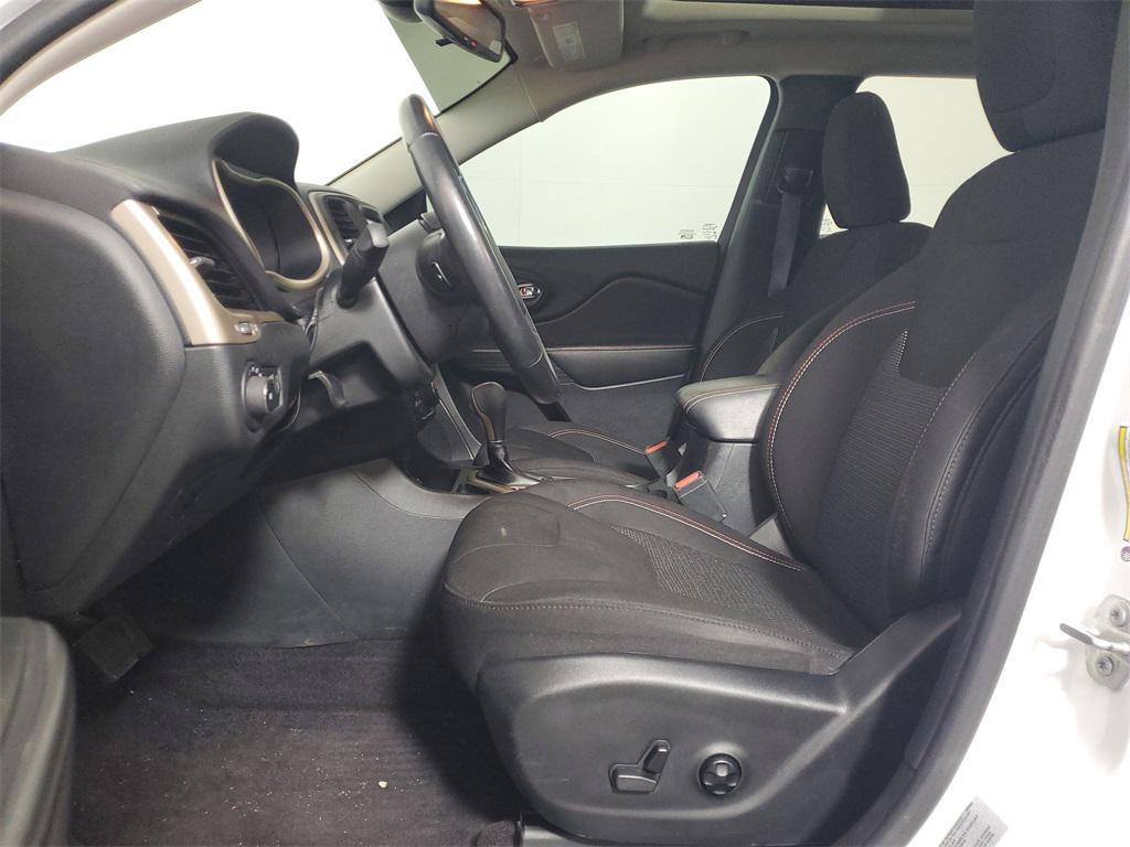 used 2016 Jeep Cherokee car, priced at $11,977