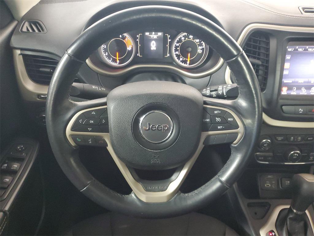 used 2016 Jeep Cherokee car, priced at $11,977