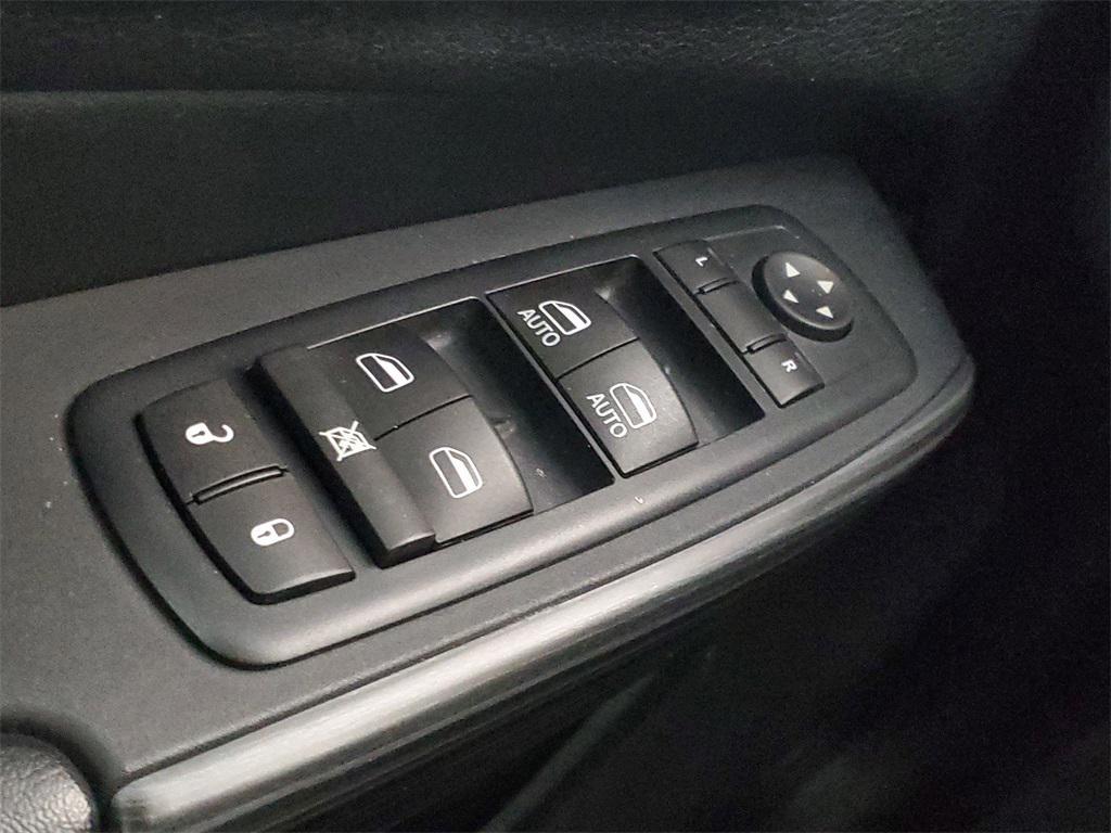 used 2016 Jeep Cherokee car, priced at $11,977