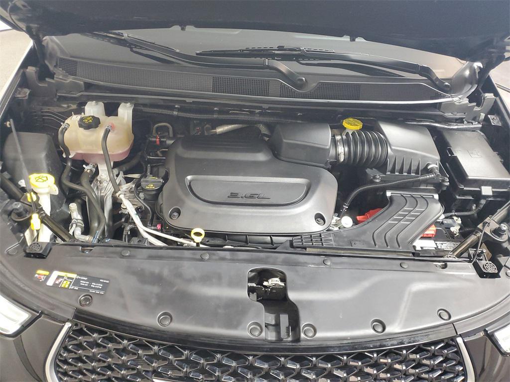 used 2023 Chrysler Pacifica car, priced at $34,888