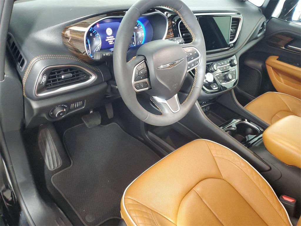 used 2023 Chrysler Pacifica car, priced at $34,888