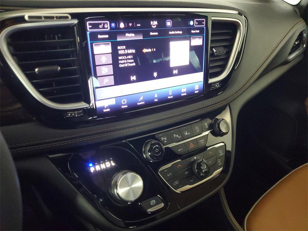 used 2023 Chrysler Pacifica car, priced at $34,888