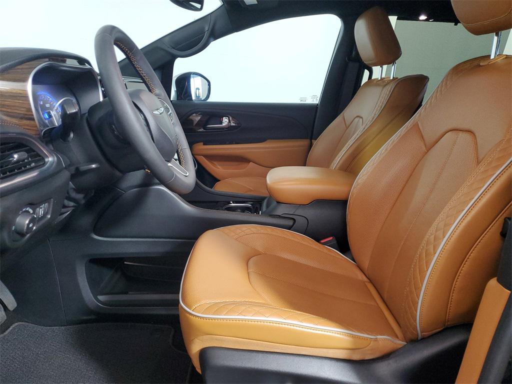 used 2023 Chrysler Pacifica car, priced at $34,888