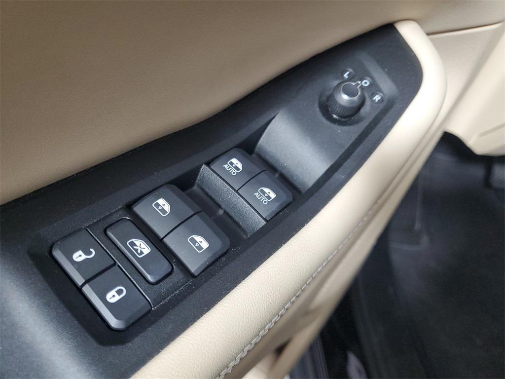 used 2024 Jeep Grand Cherokee L car, priced at $35,988