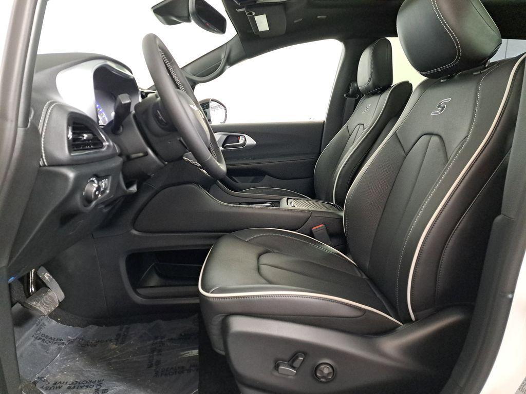 new 2026 Chrysler Pacifica car, priced at $46,450