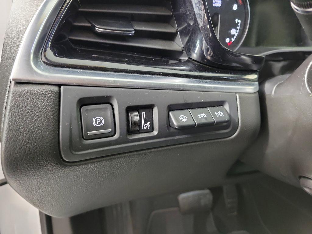 used 2023 Cadillac XT6 car, priced at $33,864